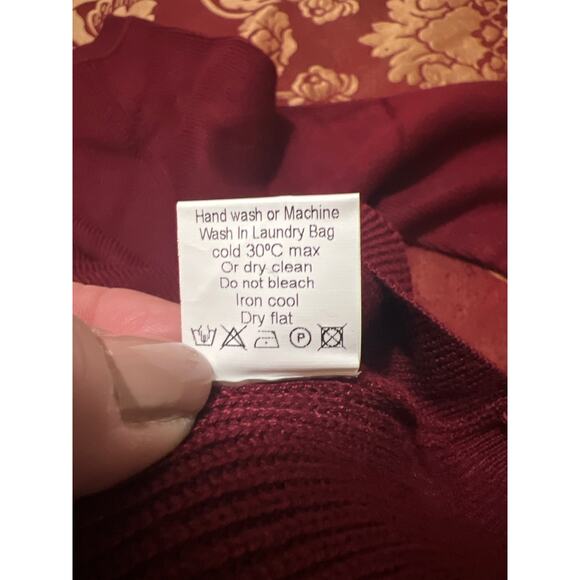 Long Sleeve Boat Neck Criss Cross Back Sweater Wine Red NWT Size M - Picture 8 of 8